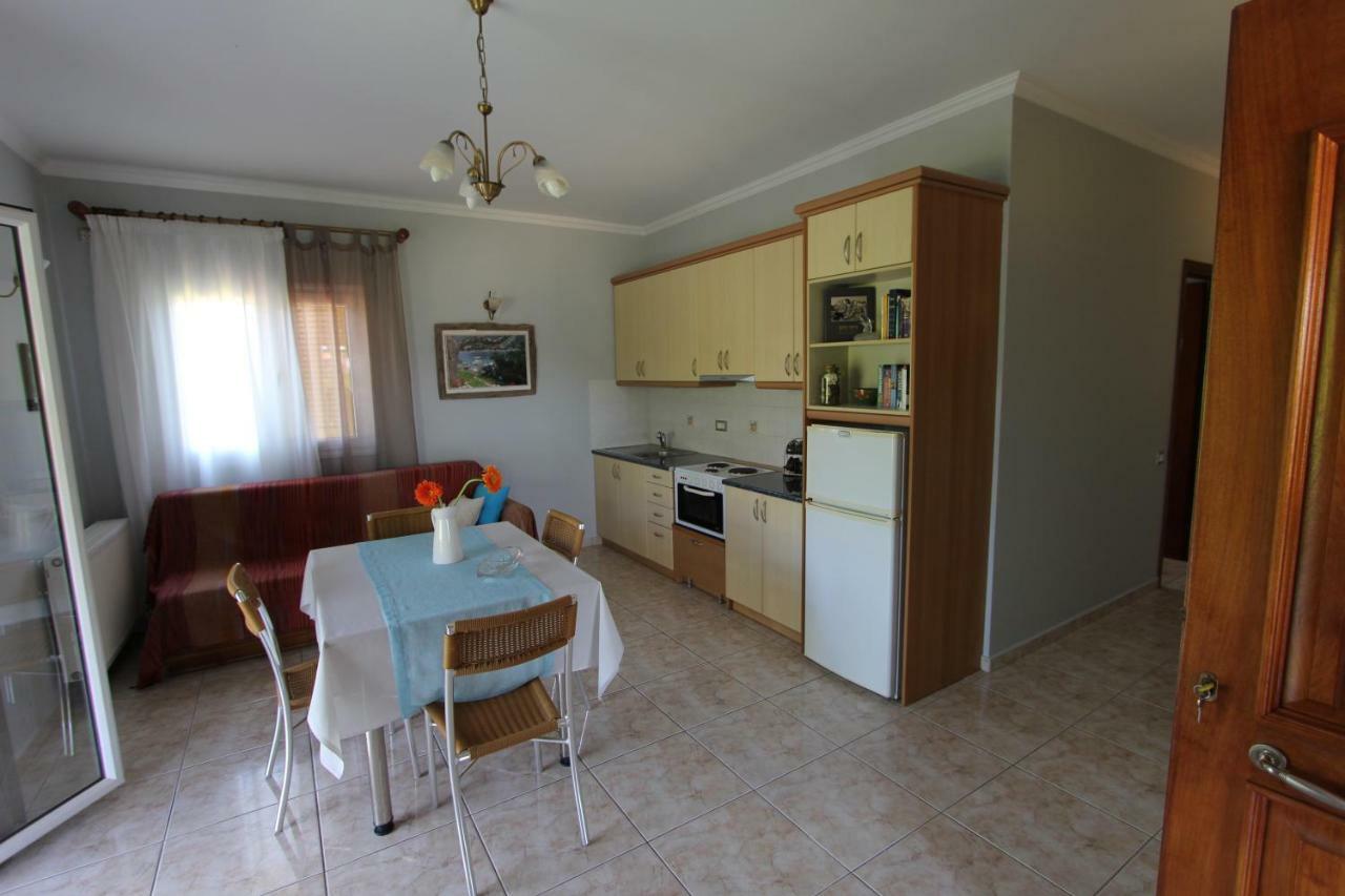 Tosis Apartments Свороната Экстерьер фото