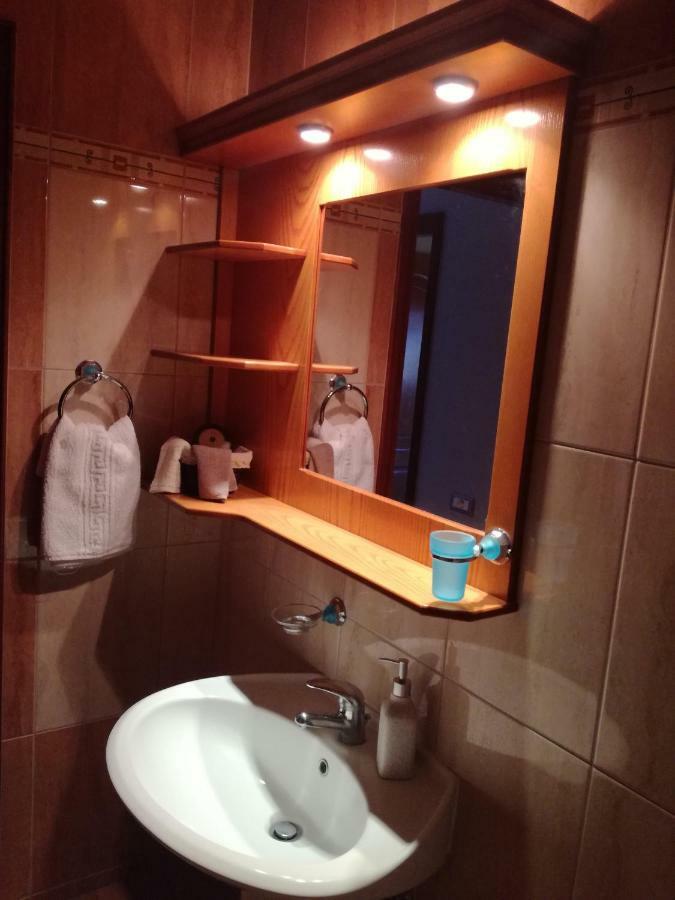 Tosis Apartments Свороната Экстерьер фото
