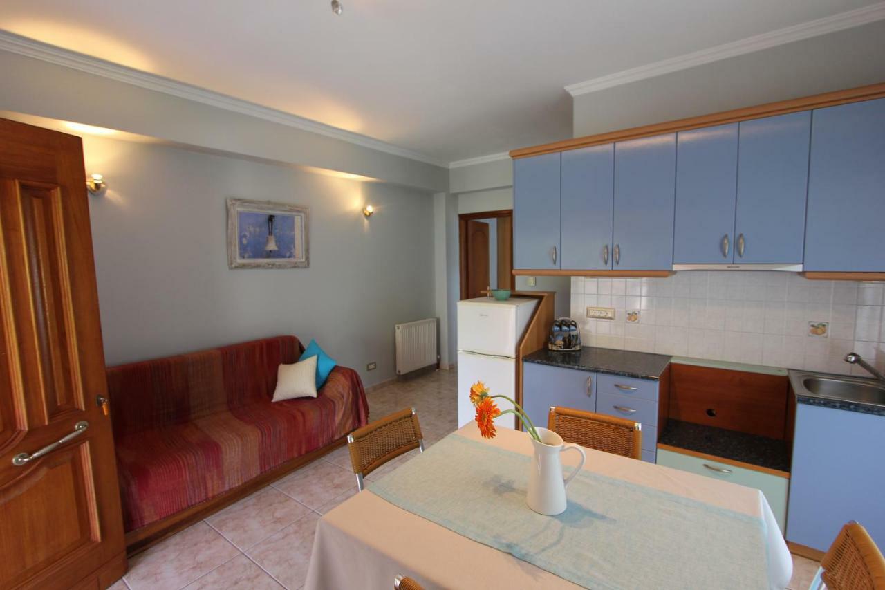 Tosis Apartments Свороната Экстерьер фото